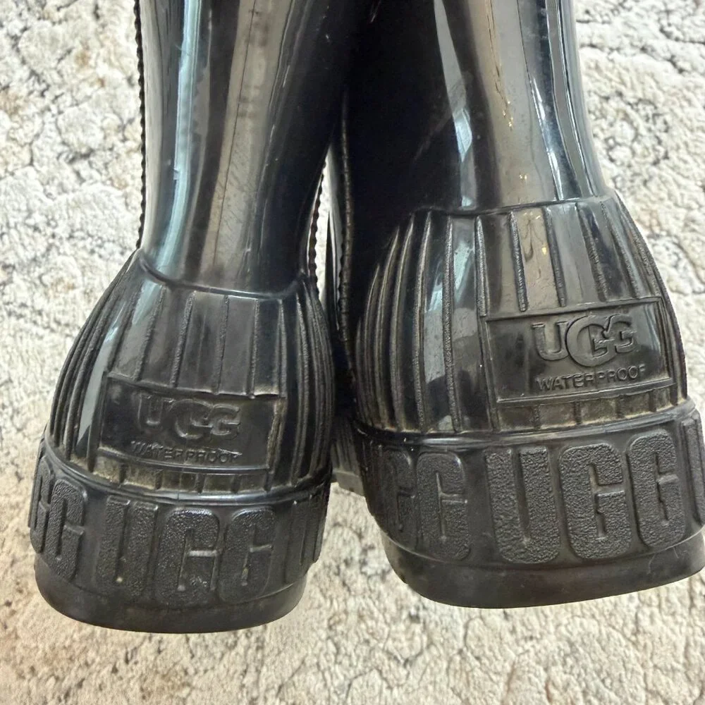 UGG DRIZLITA Waterproof Shearling Lined Boots